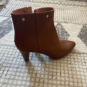 Gently used Lisa Lecroy Leather booties